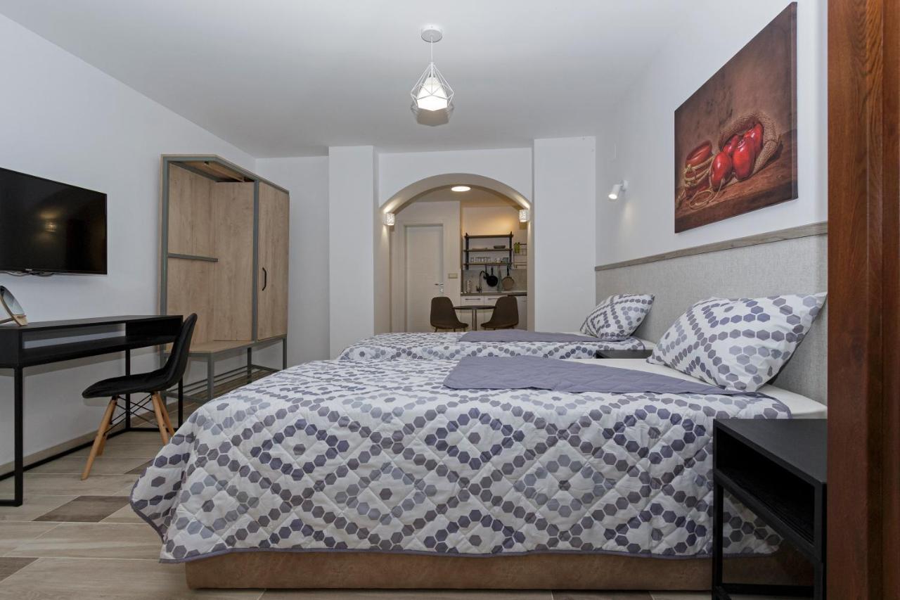 Kukuzel Apartments โอครีด ภายนอก รูปภาพ