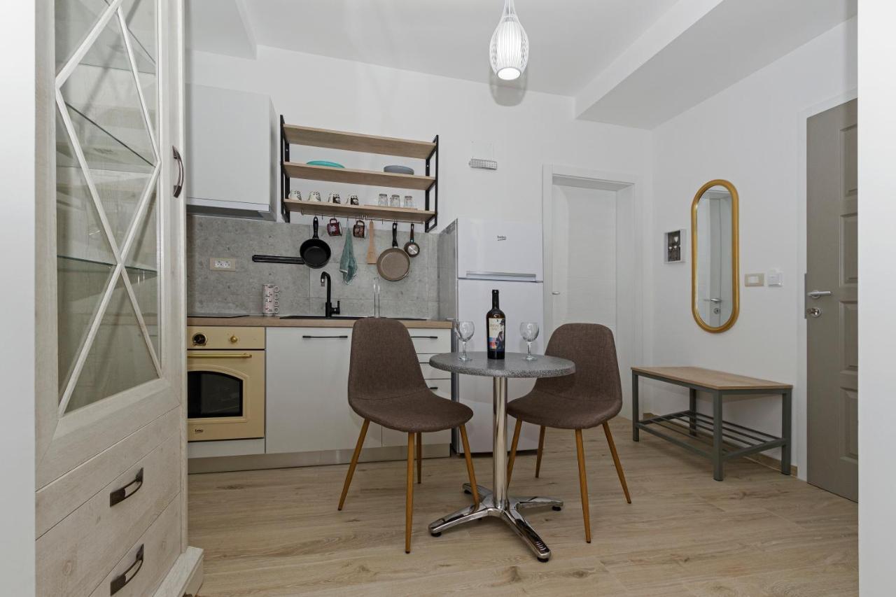Kukuzel Apartments โอครีด ภายนอก รูปภาพ