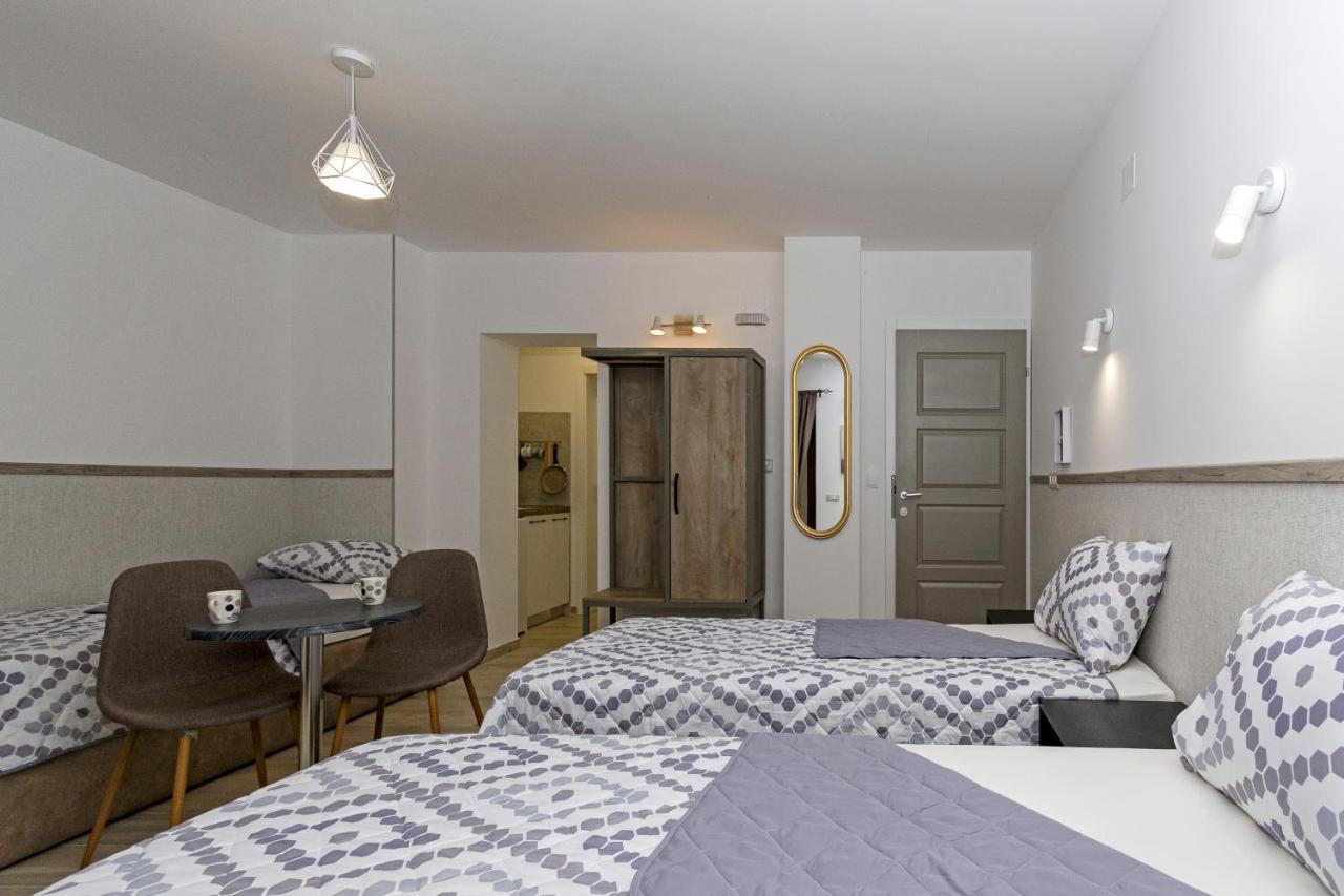 Kukuzel Apartments โอครีด ภายนอก รูปภาพ
