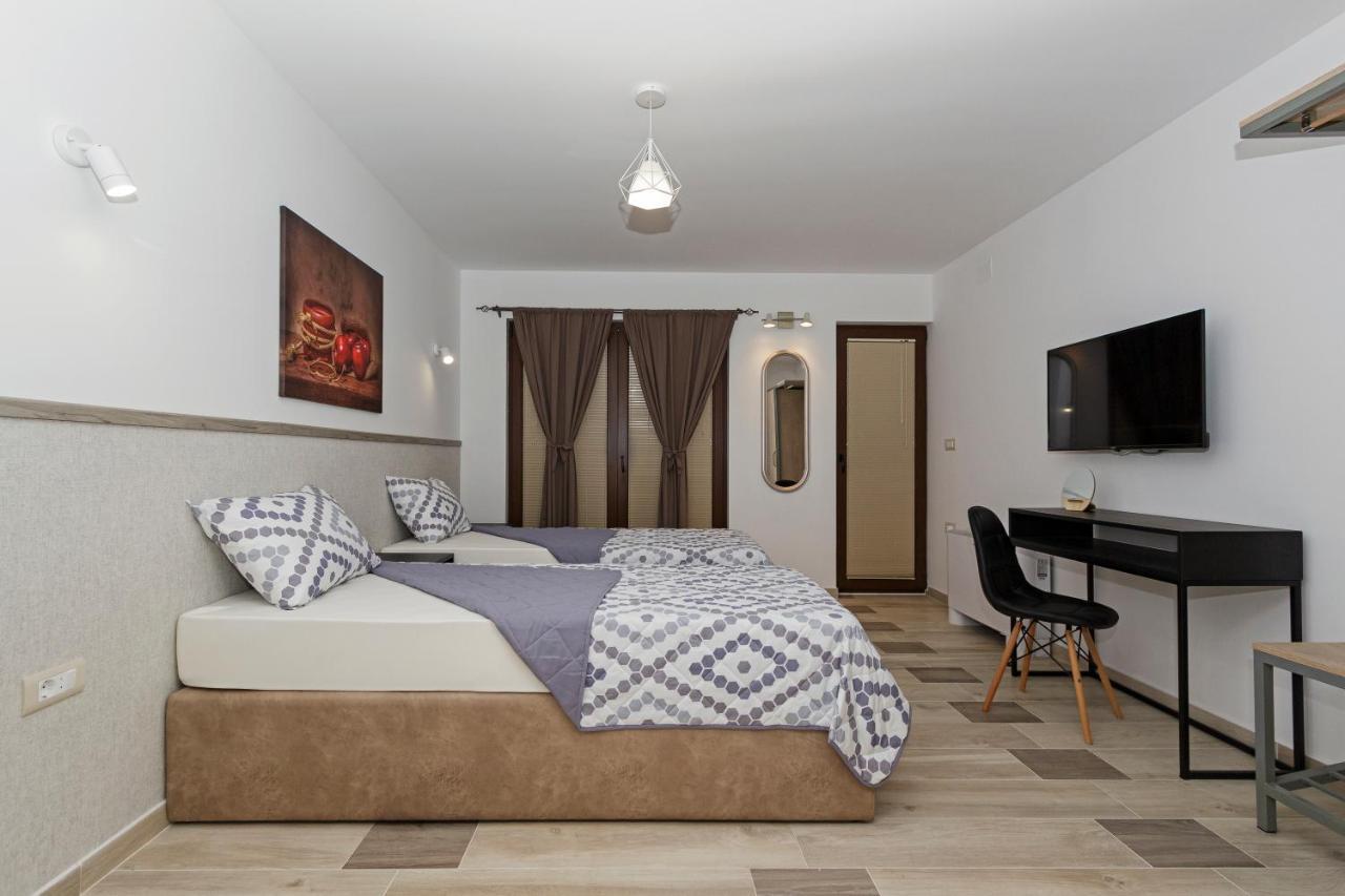 Kukuzel Apartments โอครีด ภายนอก รูปภาพ