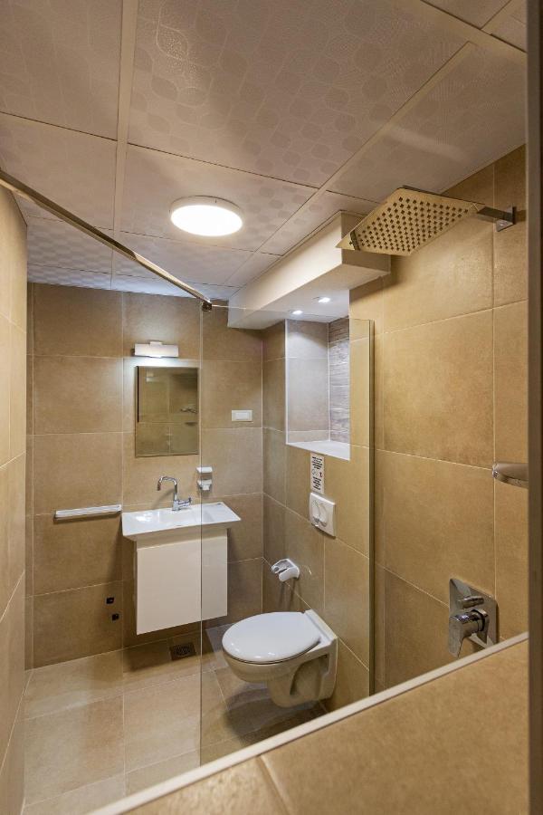 Kukuzel Apartments โอครีด ภายนอก รูปภาพ