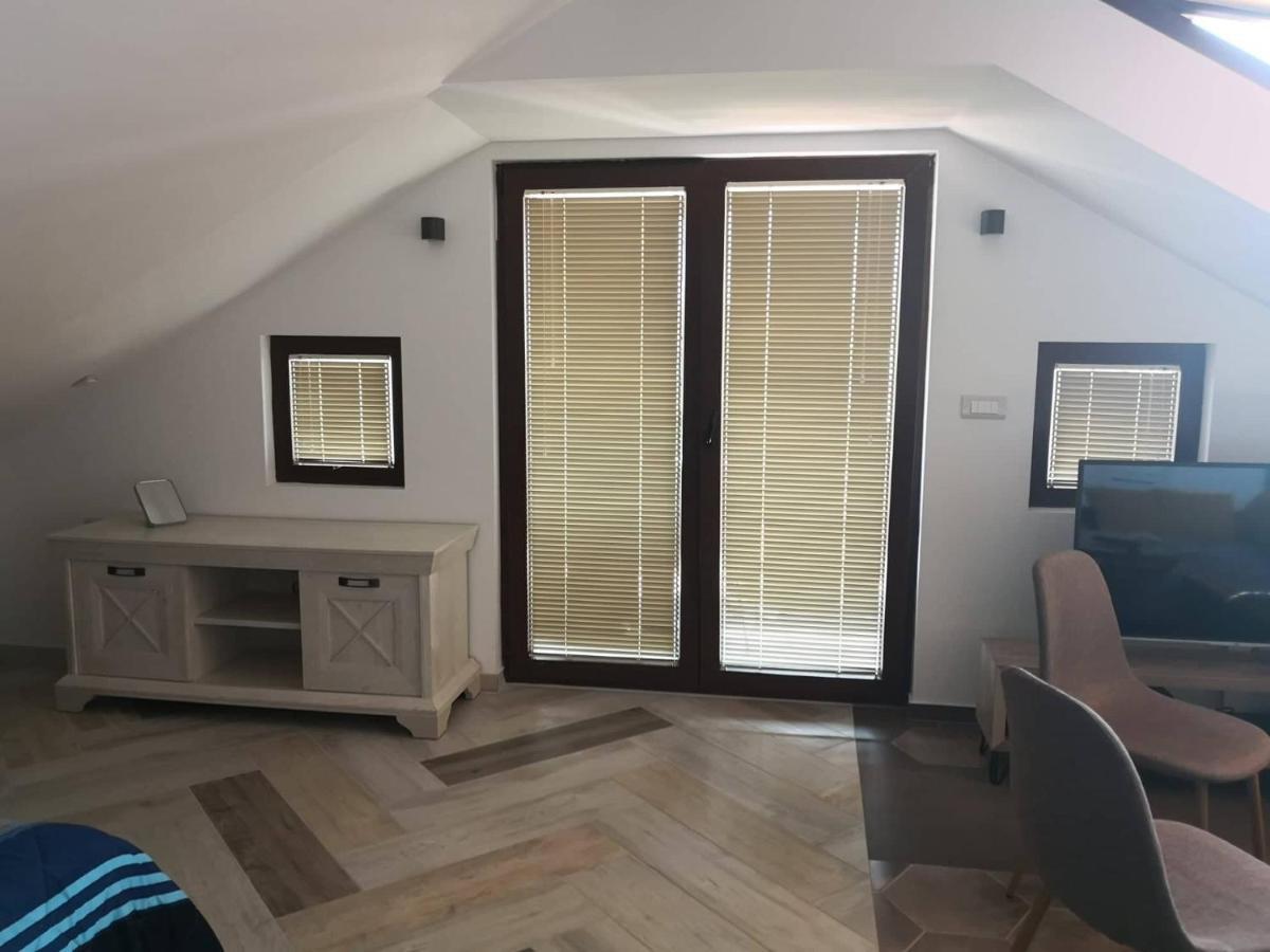 Kukuzel Apartments โอครีด ภายนอก รูปภาพ
