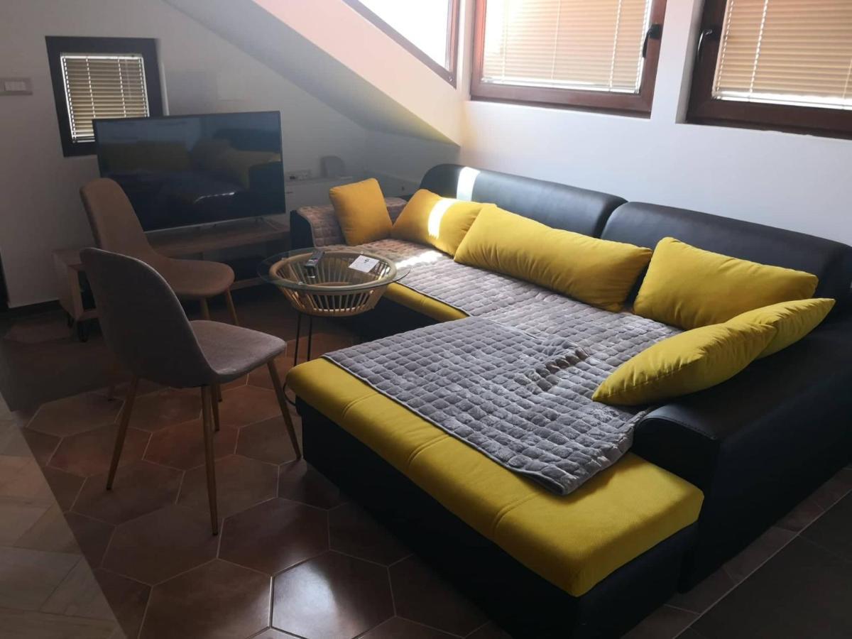 Kukuzel Apartments โอครีด ภายนอก รูปภาพ